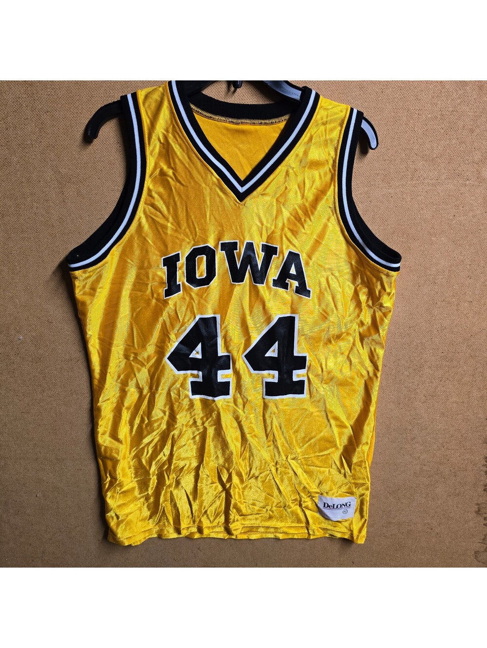 Vintage Iowa Hawkeyes NCAA NBA Basketball Game 1993-1994 Jersey Delong 42